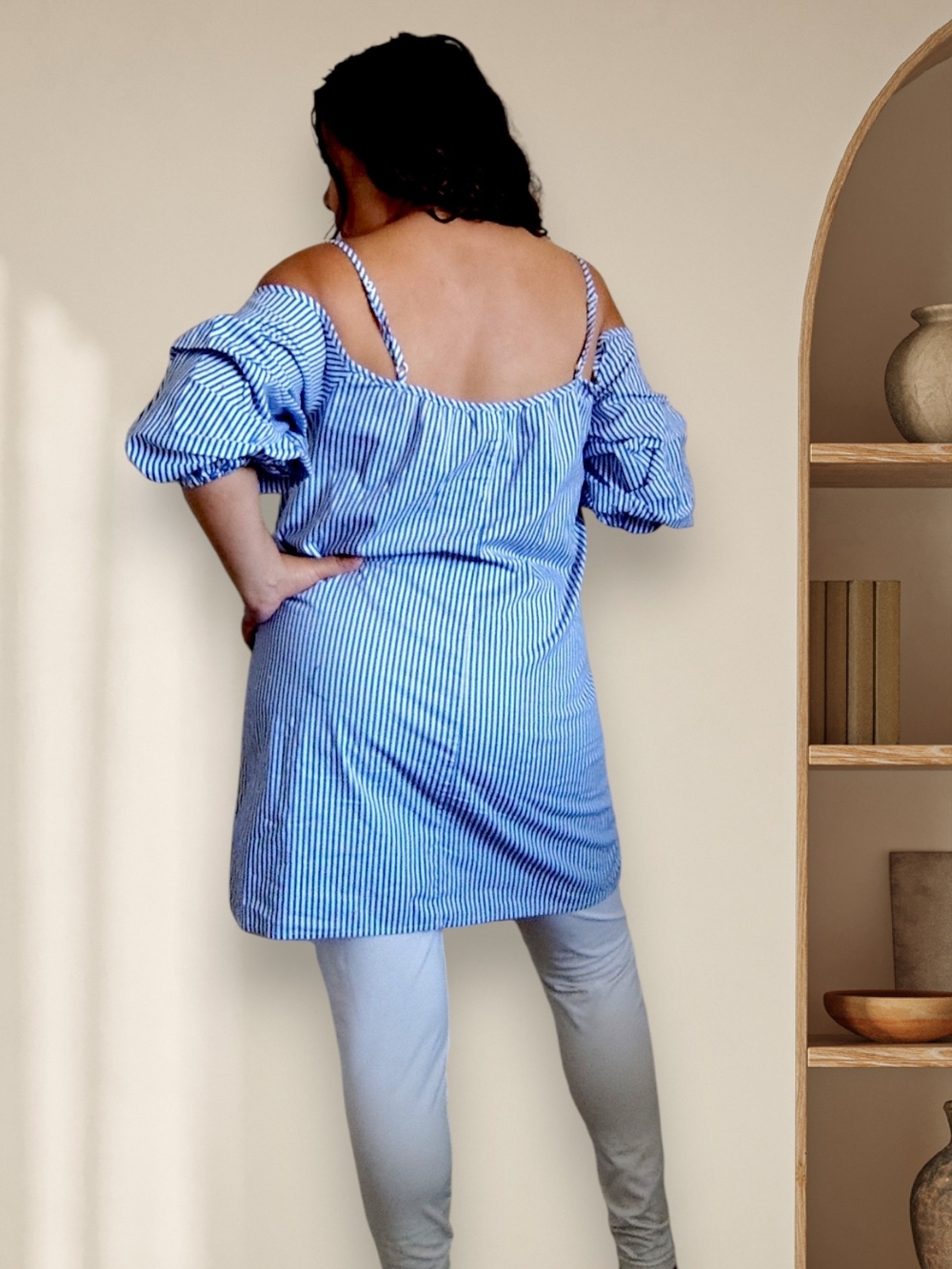 Streetwear Society Blue and White Striped Top Cold Shoulder Strap Women's Size M - Picture 10 of 15